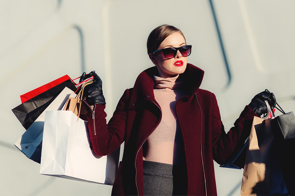 高級車や高級ブランド品に使うお金は心が寂しくなる。