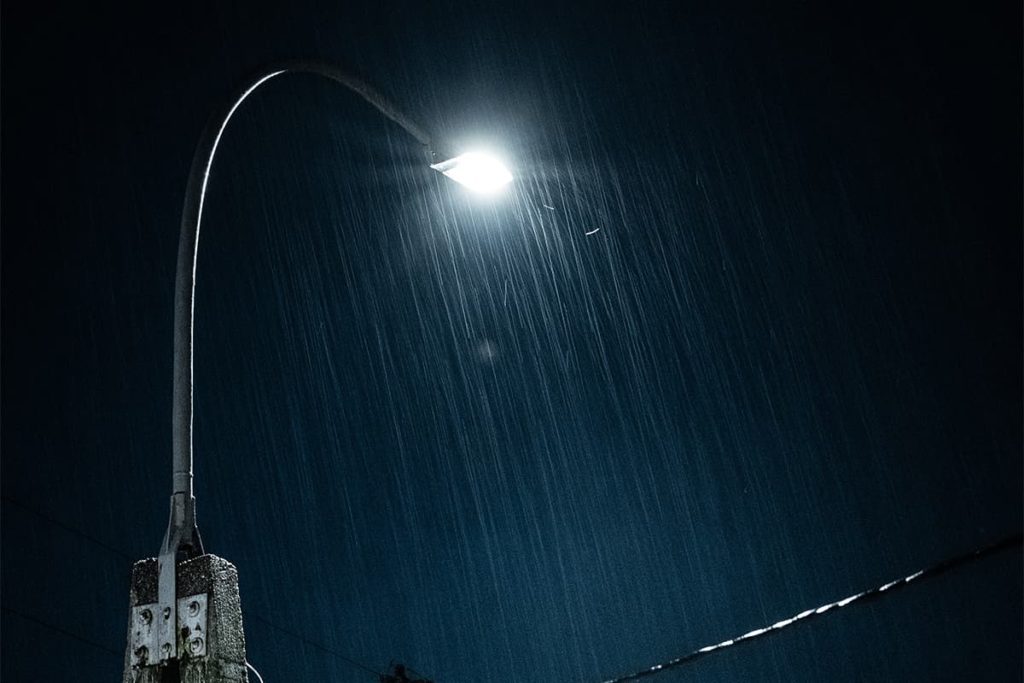 まずは自分で天気予報を確認する