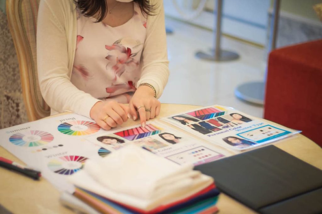 パーソナルカラーサロン ic light の行うパーソナルカラー診断