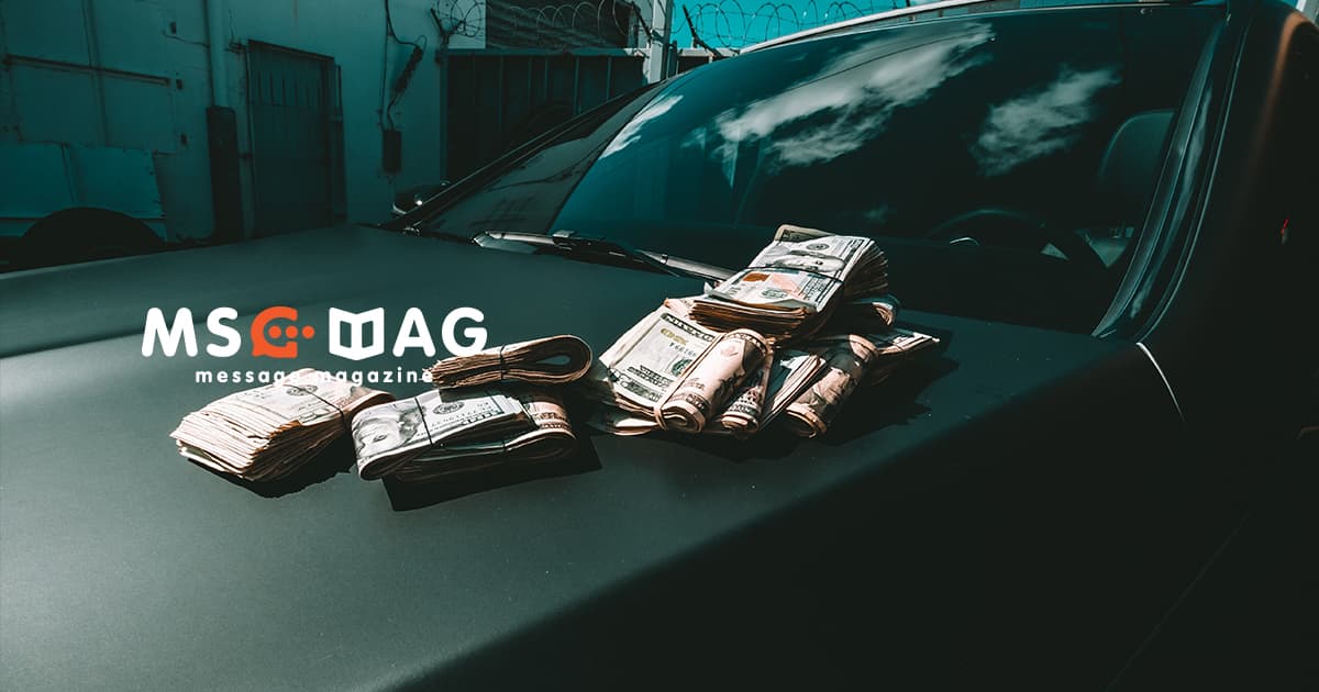 自分の年収を伝えても態度を変えない人間を信頼するべき理由。