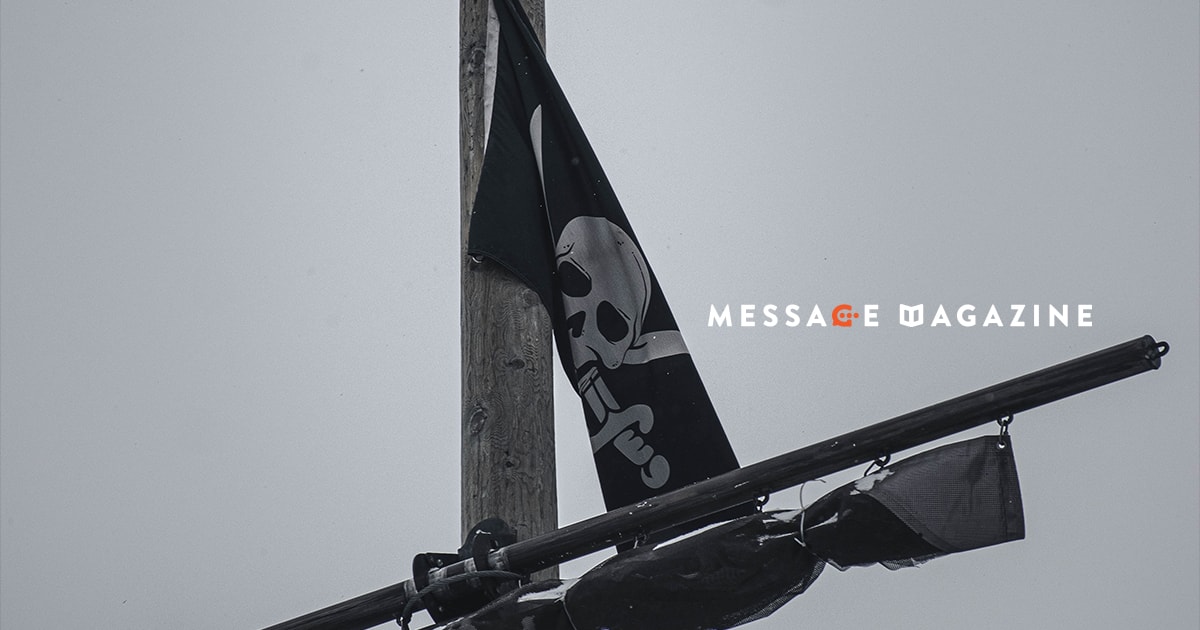 絶対に復活すると決めて今は暗い世界で踏ん張り続ける。