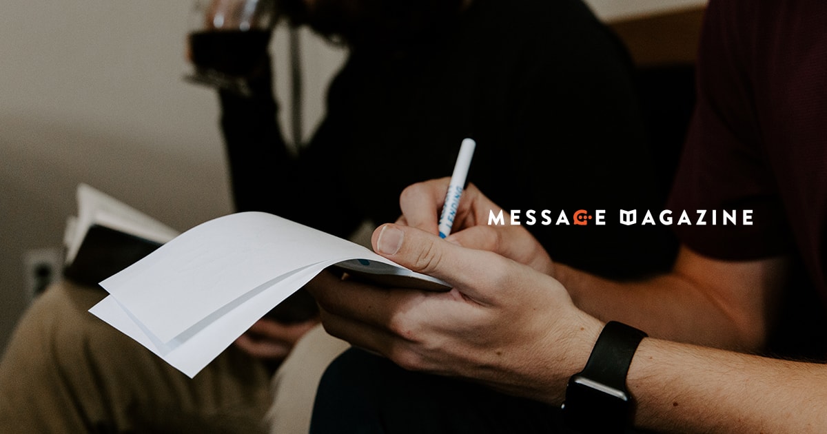 アイデアを即座にメモに書き留めることで爆上がりするデスク作業の効率。